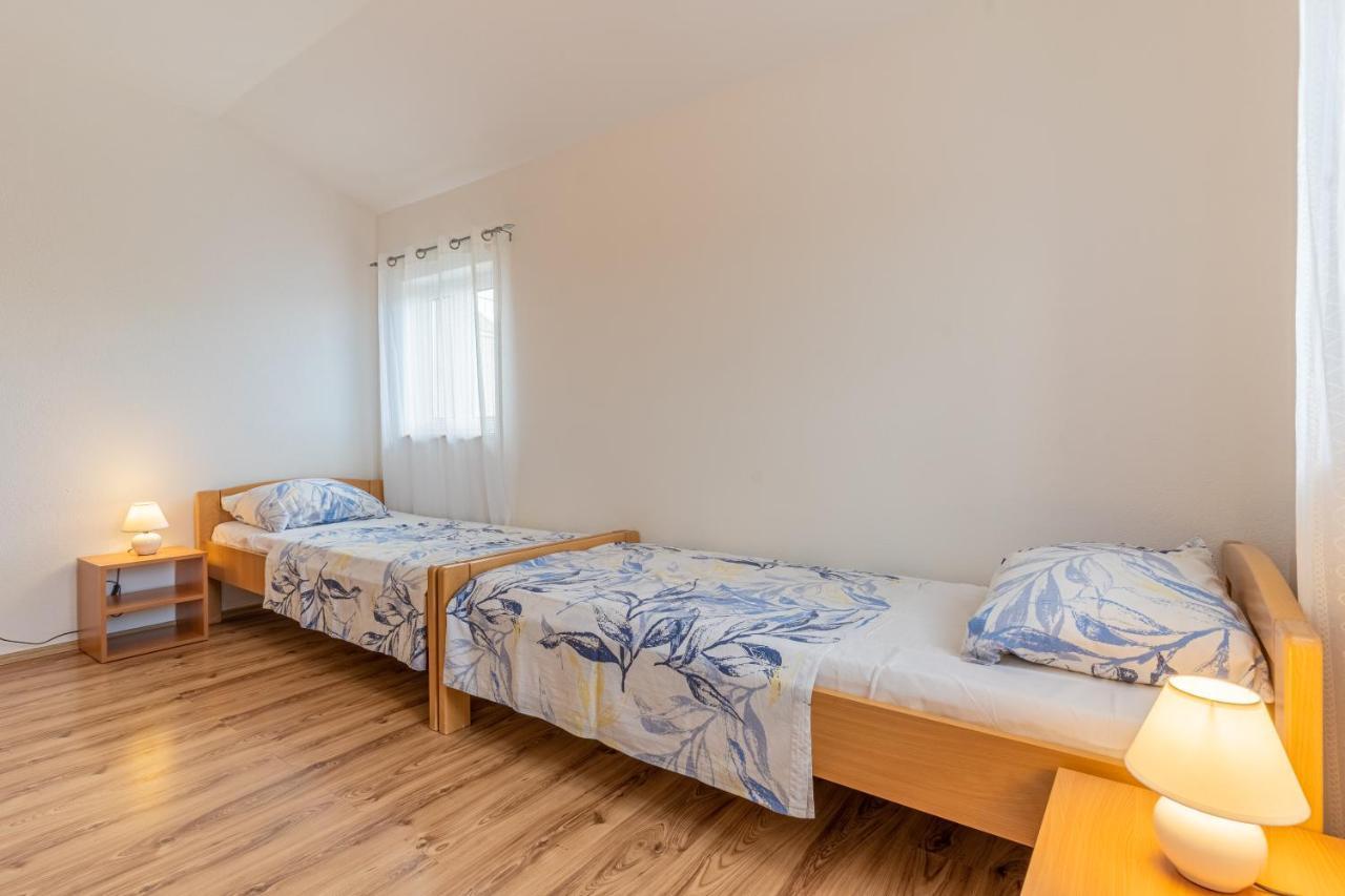 Orlec Apartment Jurasic מראה חיצוני תמונה